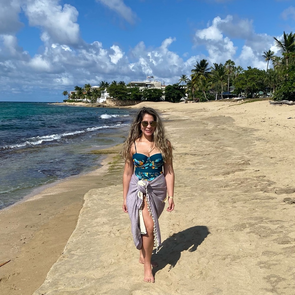 Meet your Posher, Deisiree